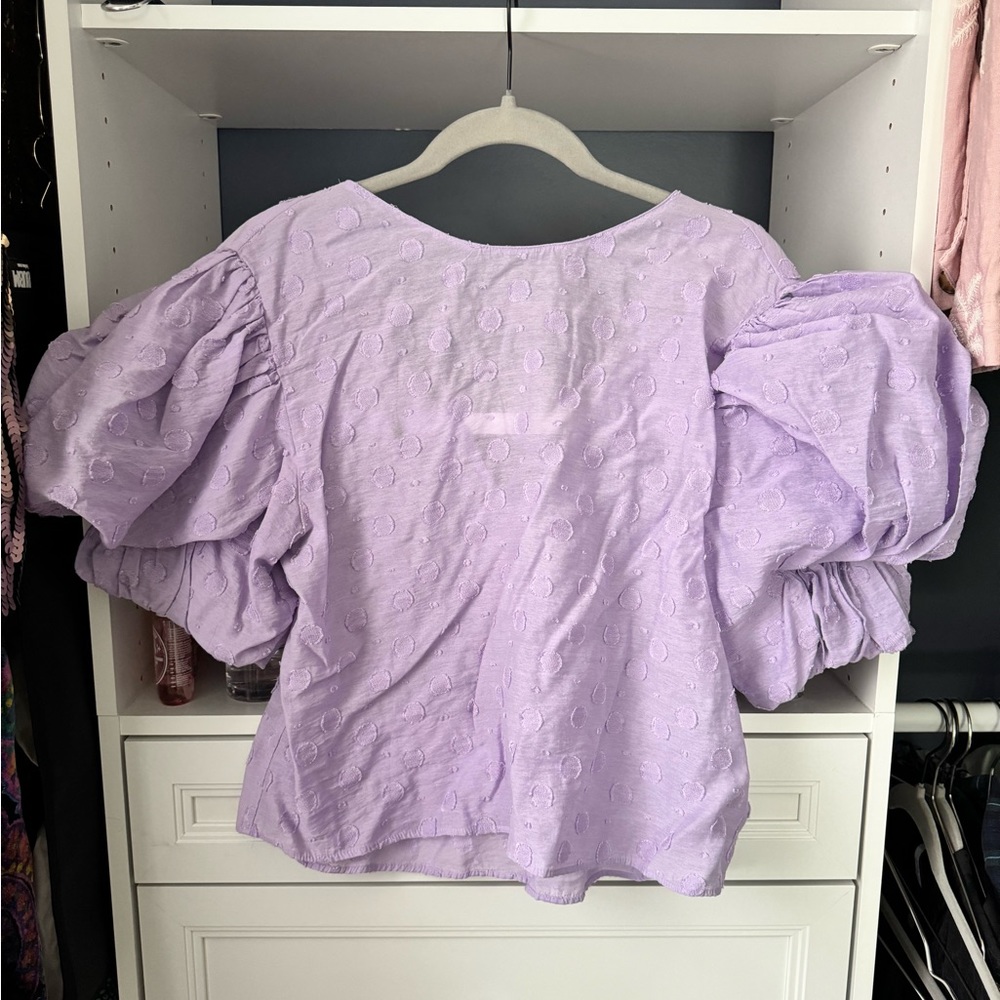 Lilac puff sleeve top